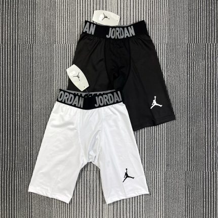 AJ Tight pants (5 points)